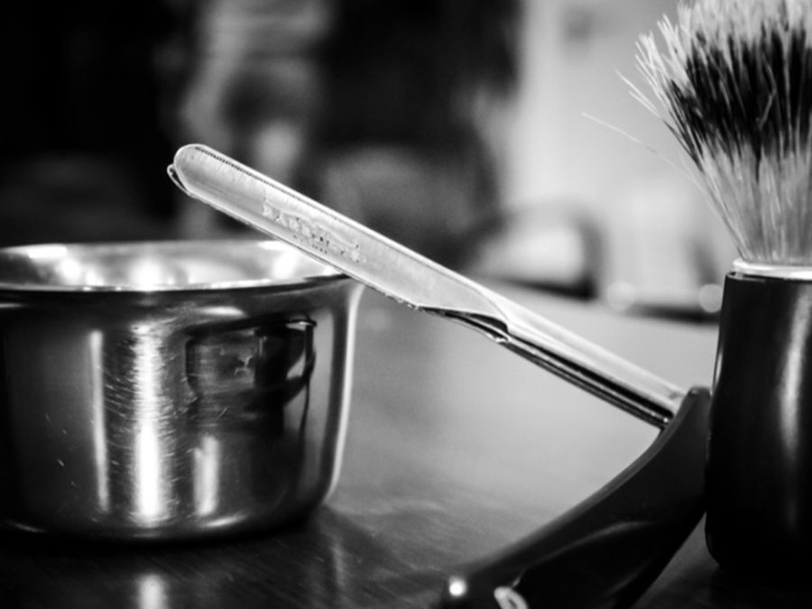 Comment choisir entre la désinfection ou le remplacement complet des outils du coiffeur ?