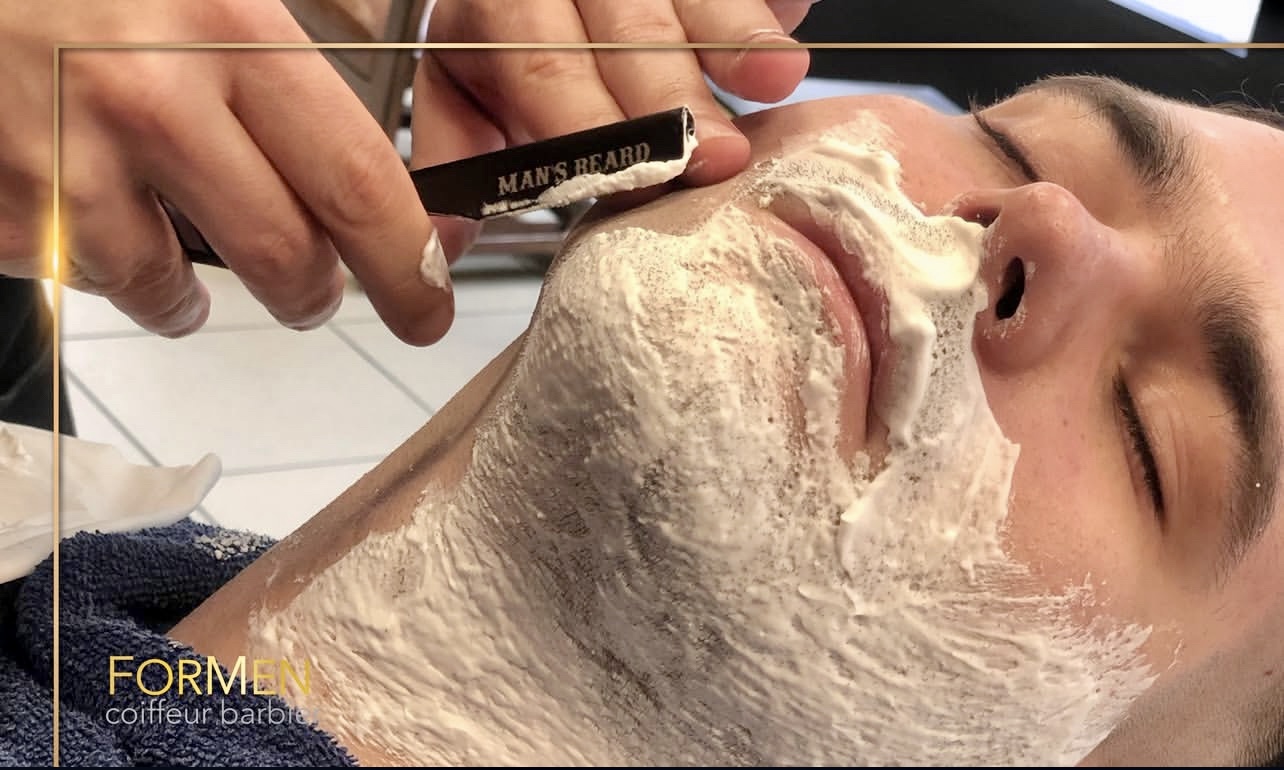 Rasage à l’ancienne au coupe-chou chez For Men