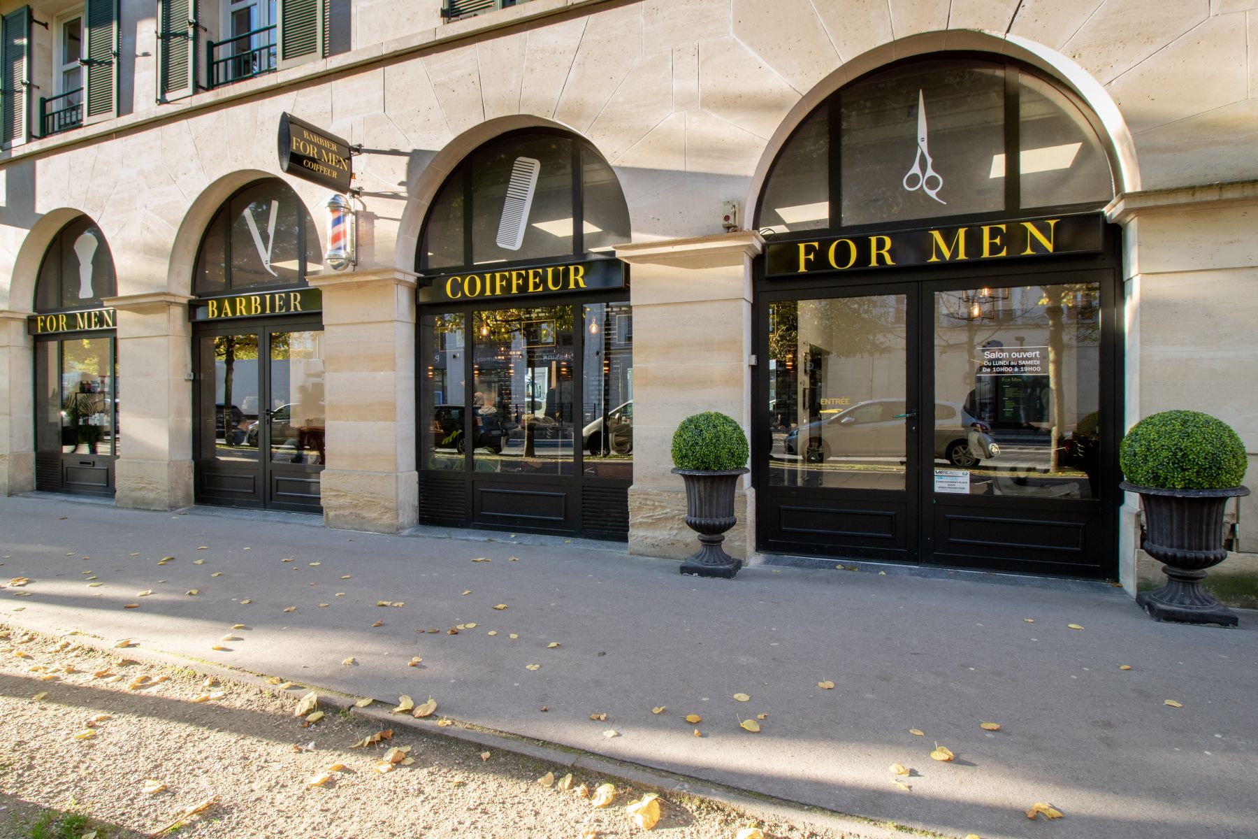 Façade du salon For Men, barbier à Chessy près du Val d’Europe